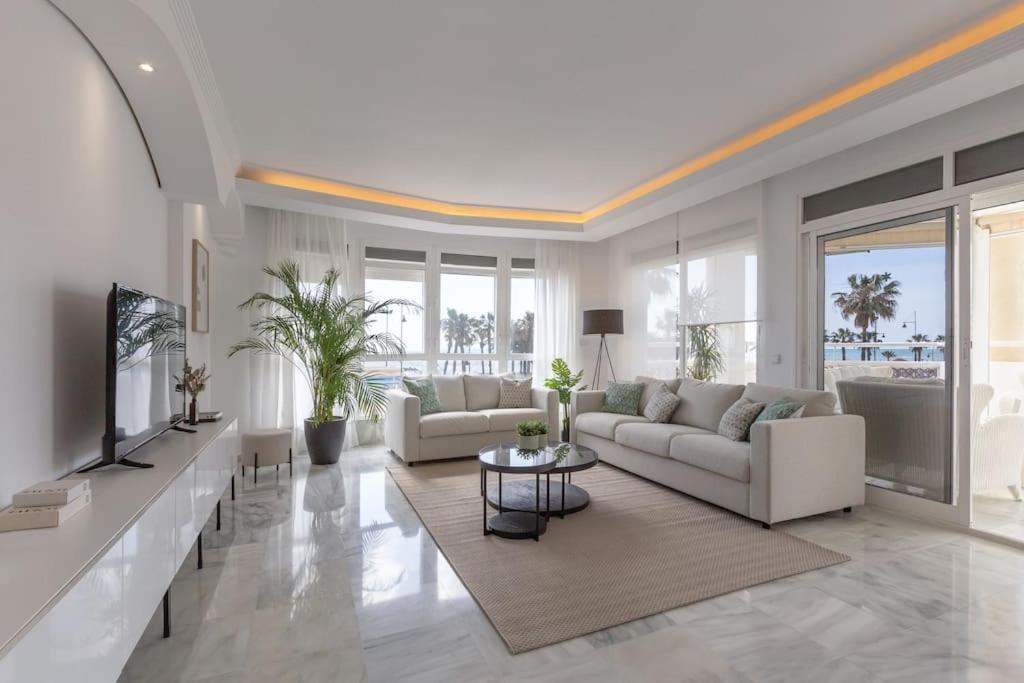 Eden Costa Lago Primera Linea De Mar Τορρεμολίνος Εξωτερικό φωτογραφία