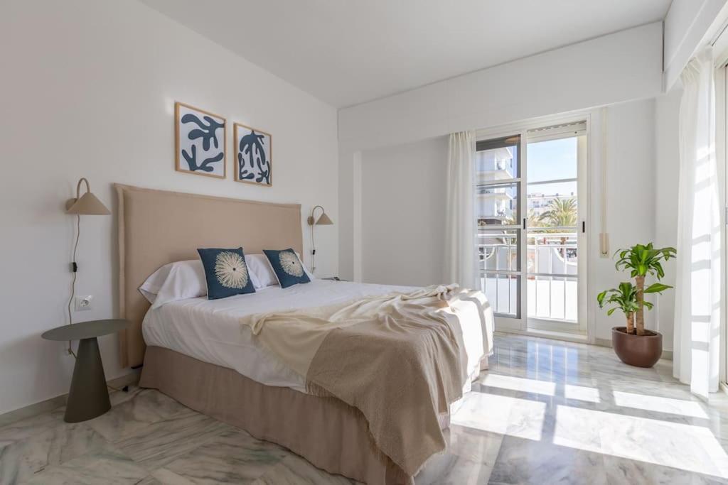 Eden Costa Lago Primera Linea De Mar Τορρεμολίνος Εξωτερικό φωτογραφία
