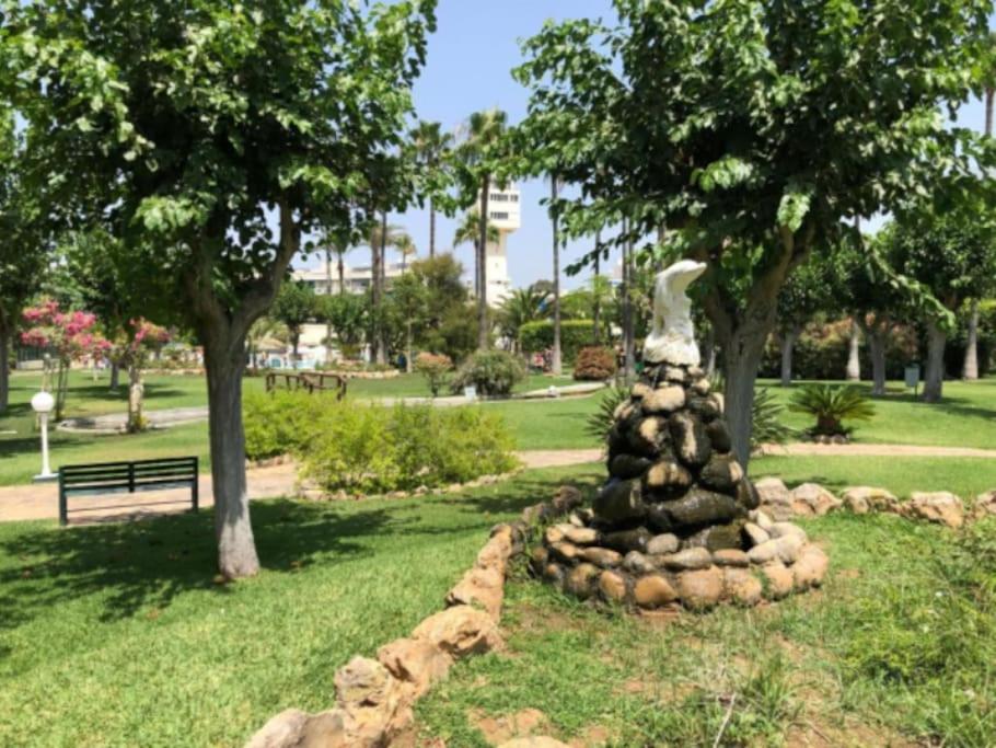 Eden Costa Lago Primera Linea De Mar Τορρεμολίνος Εξωτερικό φωτογραφία