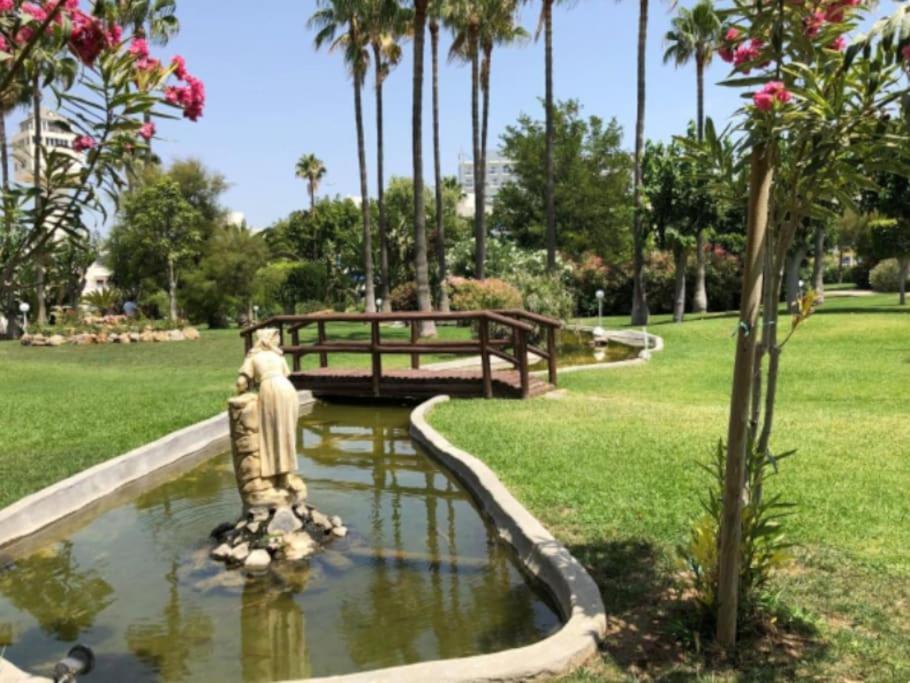 Eden Costa Lago Primera Linea De Mar Τορρεμολίνος Εξωτερικό φωτογραφία